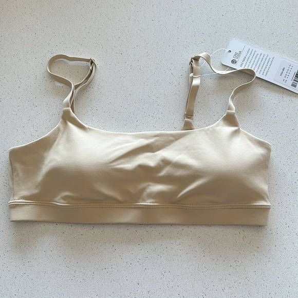 Butterluxe Adjustable Spaghetti Strap Bra - Picture 5 of 5